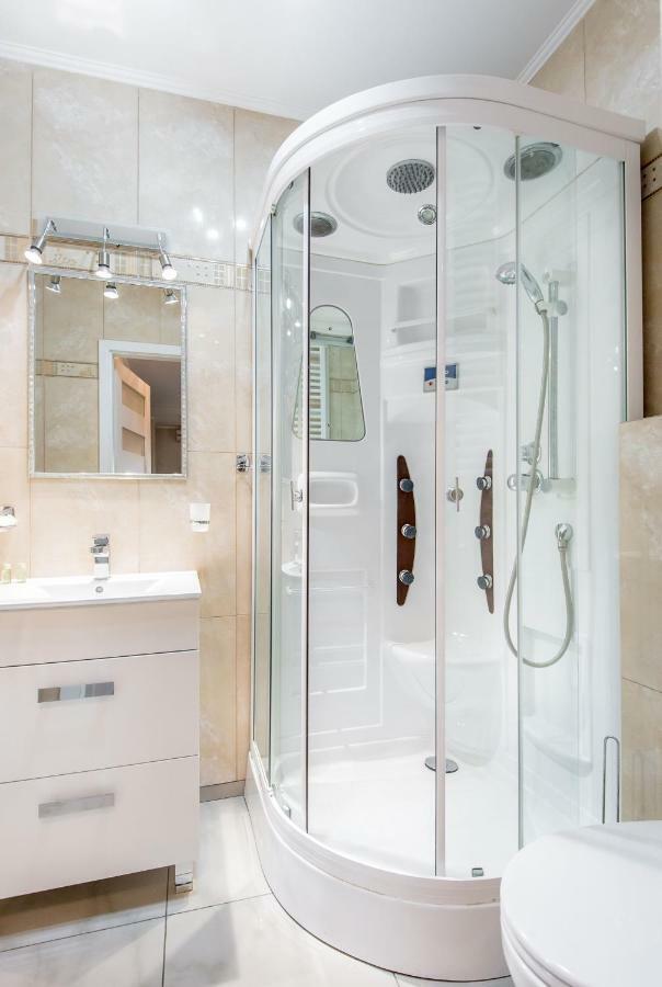 Super-Apartamenty Targi Poznanskie المظهر الخارجي الصورة