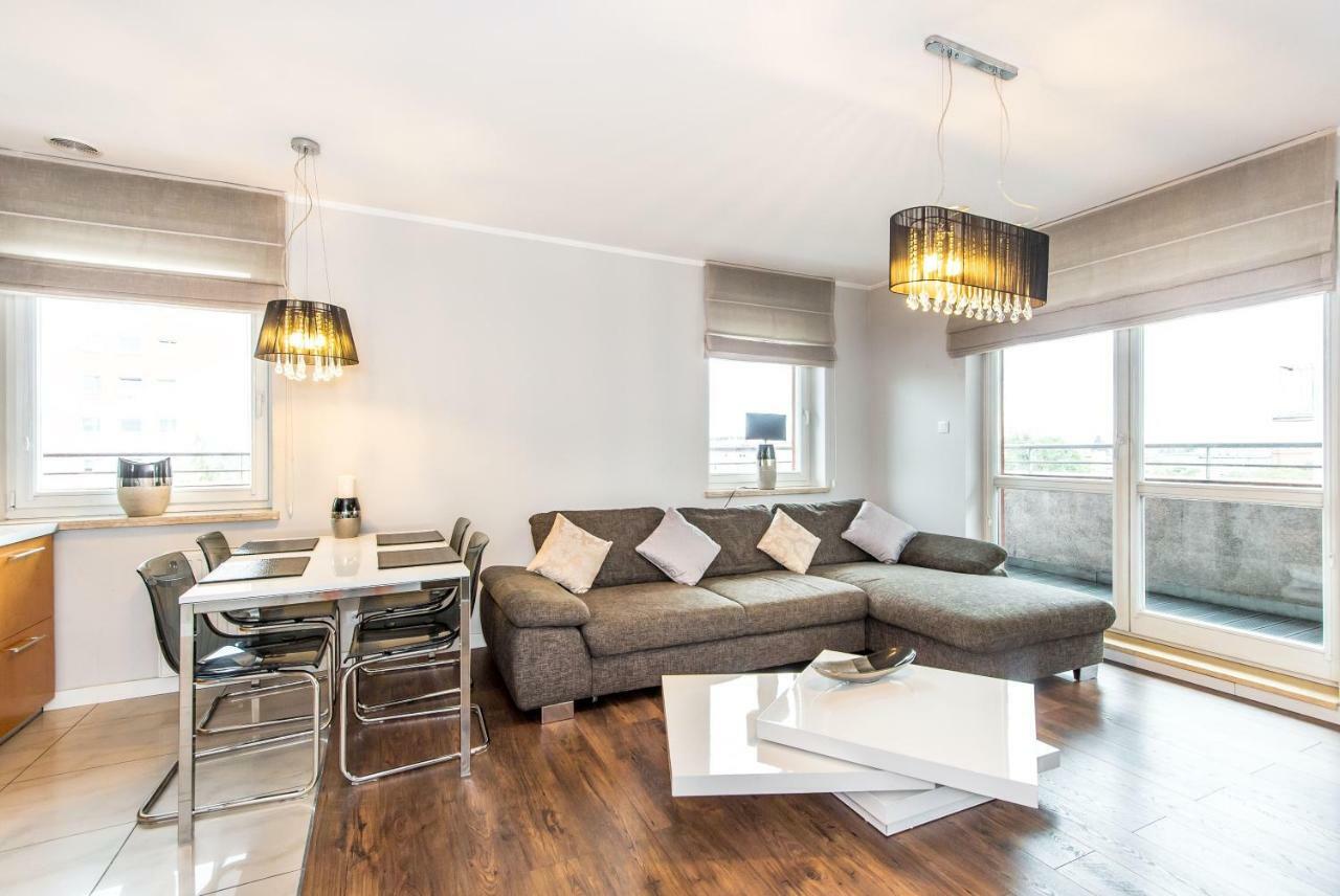 Super-Apartamenty Targi Poznanskie المظهر الخارجي الصورة